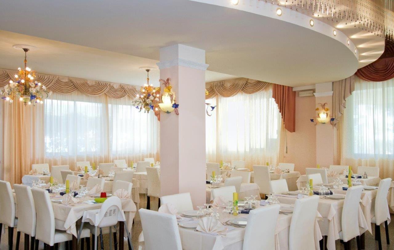 Hotel La Maestra กรอตตัมมาเร ภายนอก รูปภาพ