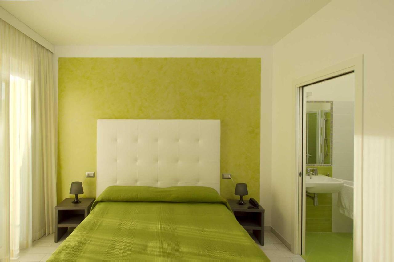 Hotel La Maestra กรอตตัมมาเร ภายนอก รูปภาพ
