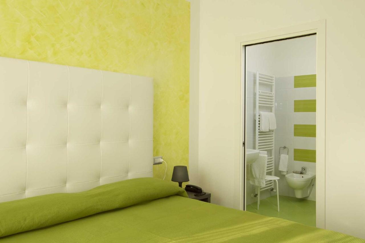 Hotel La Maestra กรอตตัมมาเร ภายนอก รูปภาพ